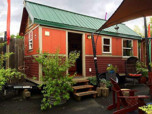 tandem tiny house  caravan tiny house hotel 