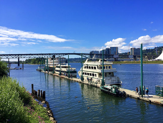 boat dock on the Willamette River in Portland Oregon