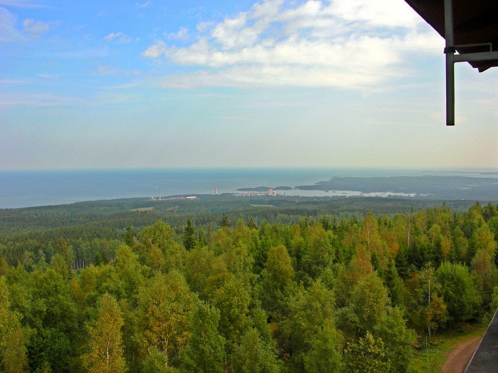 Blick vom Aussichtsturm auf dem Kinnekulle in Richtung Hällekis und dem Vänen