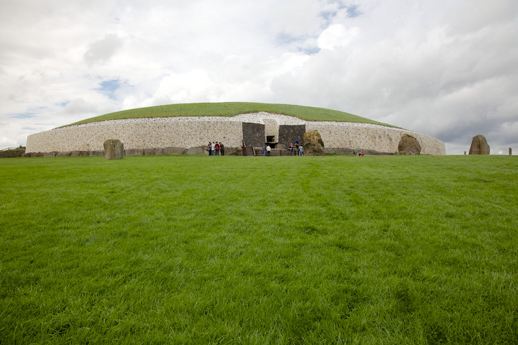 Neolithic passage grave, Newgrange, Boyne Valley, County Meath