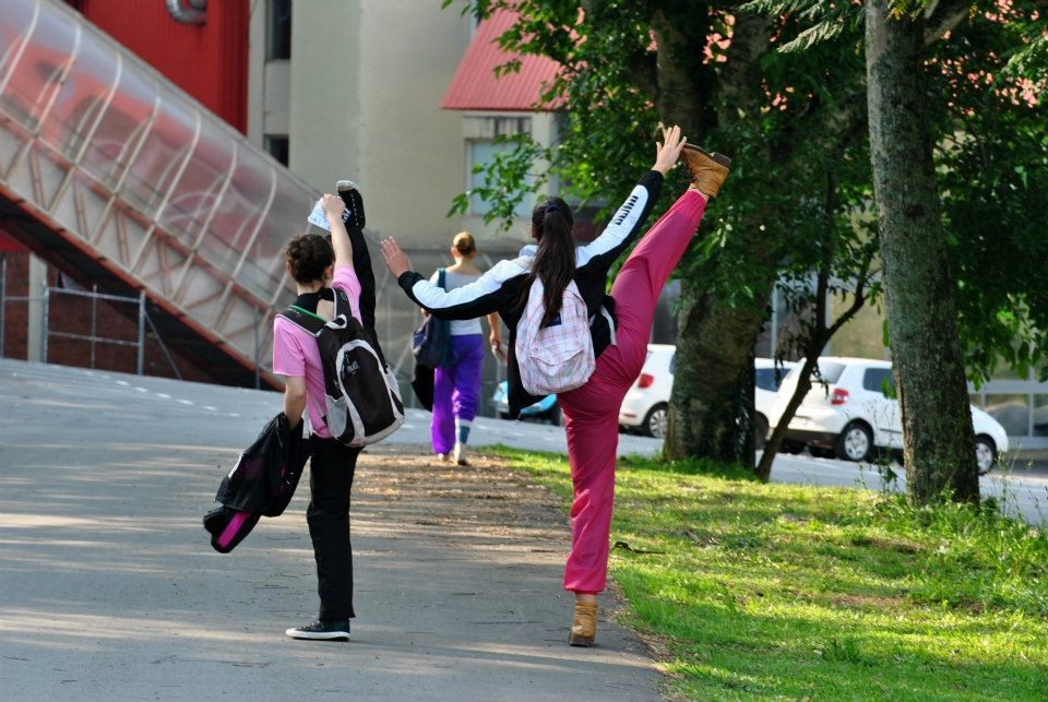 Viaje Cía Mo-Mo a Bento em danca 2012 Brasil