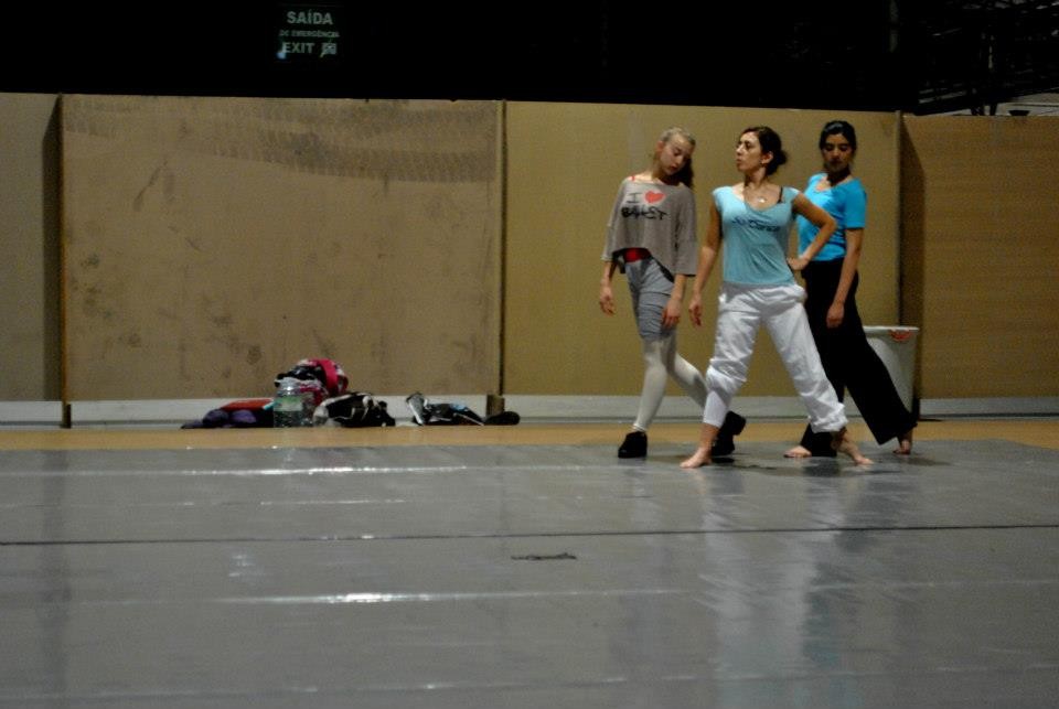 Viaje Cía Mo-Mo a Bento em danca 2012 Brasil