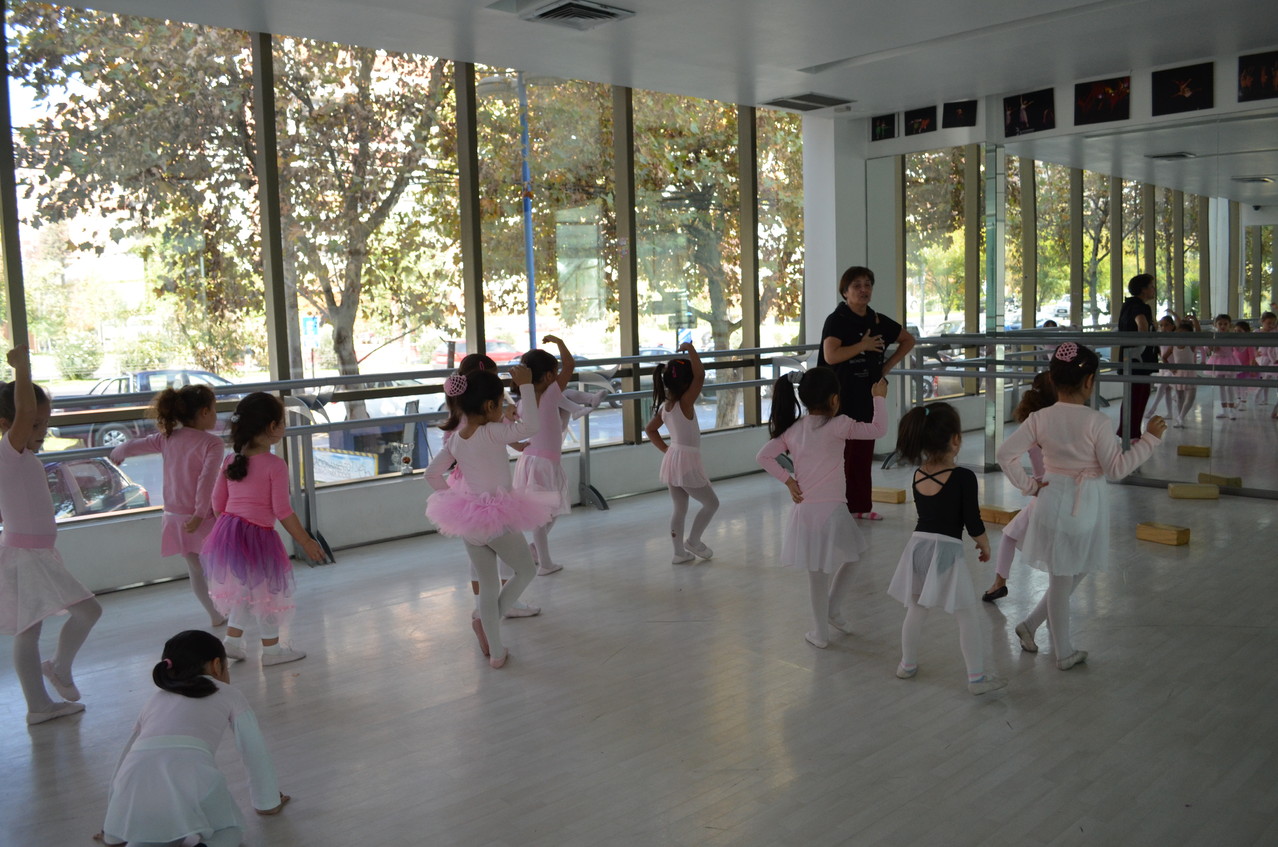 Escuela de danza Mo-Mo Cursos infantiles año 2013