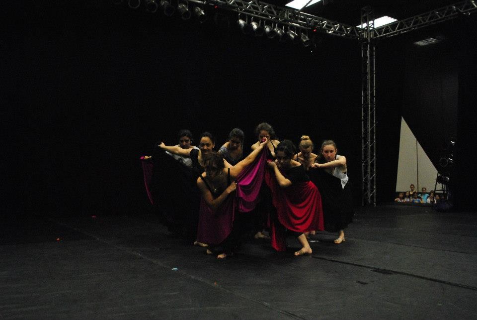 Viaje Cía Mo-Mo a Bento em danca 2012 Brasil