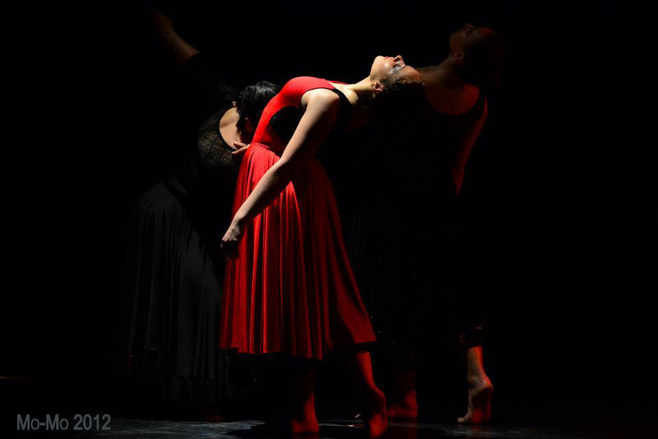Cursos Adultos Obra "La´grimas Negras (Fotografía Denisse Tala)