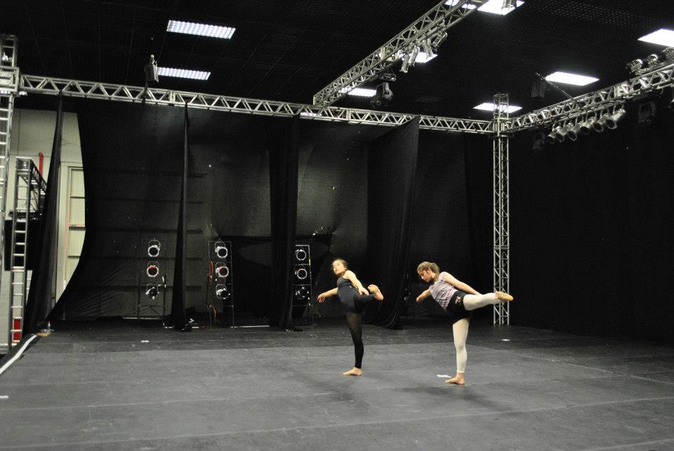 Viaje Cía Mo-Mo a Bento em danca 2012 Brasil