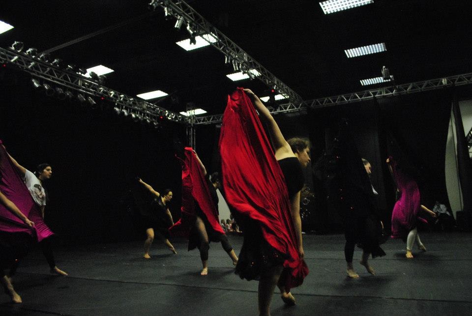 Viaje Cía Mo-Mo a Bento em danca 2012 Brasil