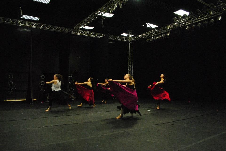 Viaje Cía Mo-Mo a Bento em danca 2012 Brasil