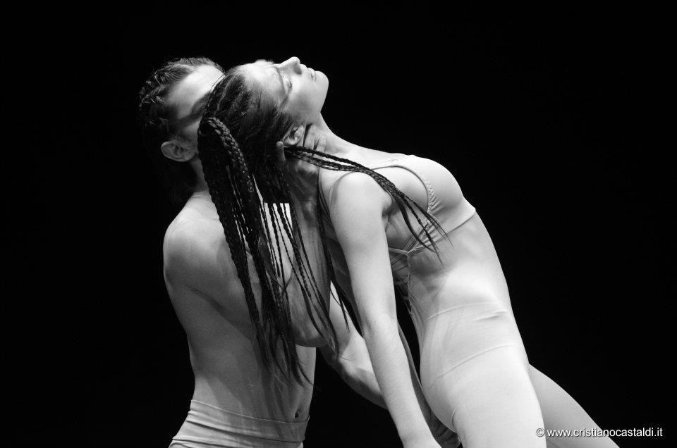 Obra Agnus Dei  Italia 2012 Coreografía A.L.Baquedano intérpretes Nataly Balboa-Benjamín Marchant