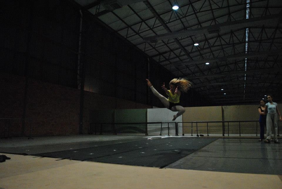 Viaje Cía Mo-Mo a Bento em danca 2012 Brasil