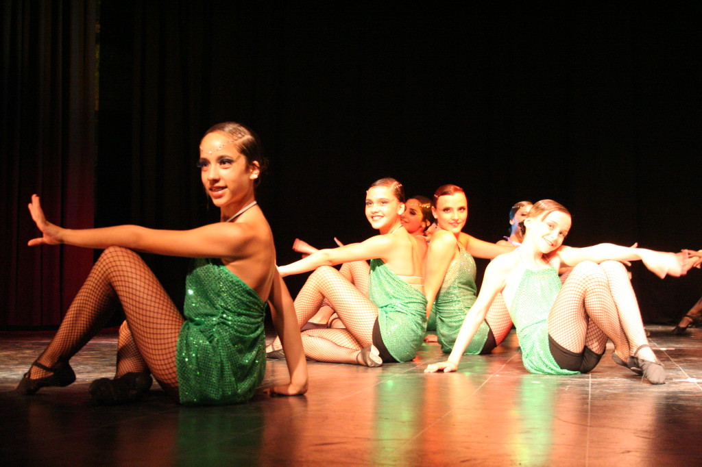 "Cabaret" escuela de danza Mo-Mo dic 09