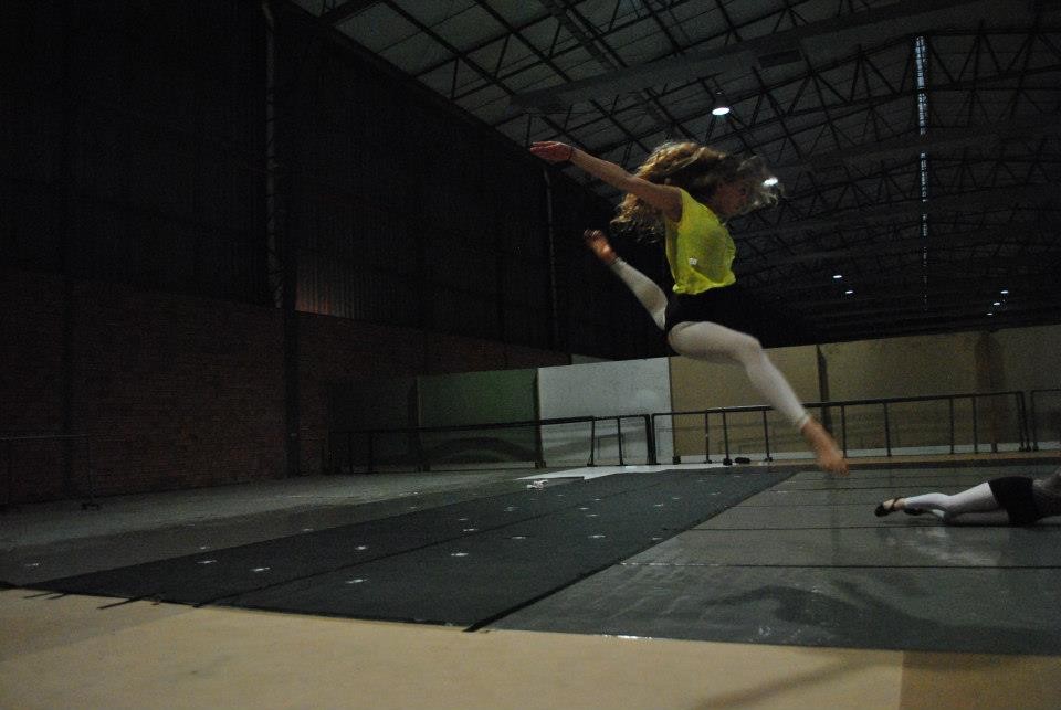 Viaje Cía Mo-Mo a Bento em danca 2012 Brasil