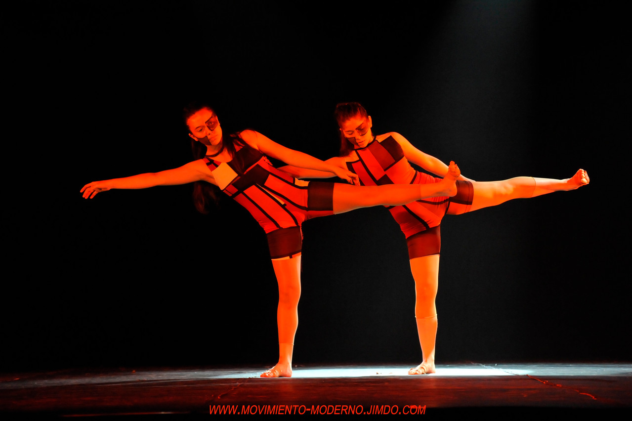 Obra Viola 2º lugar Bento-em-danca Brasil 2012 Intérpretes Antonia Erazo (14)-Antonia Toro(13), imágenes Solange Avelino