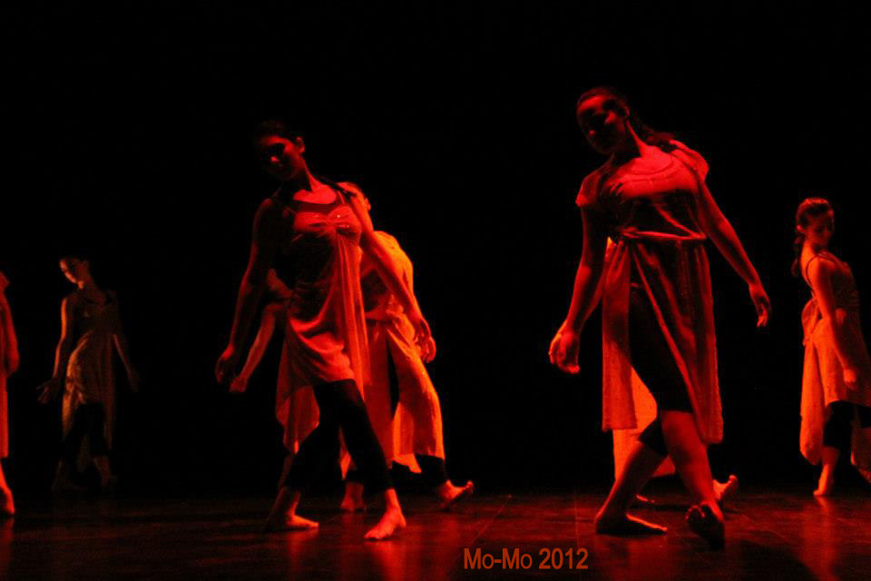 Cursos Adultos Obra "Noviembre" (Fotografía Ignacia Rosas)