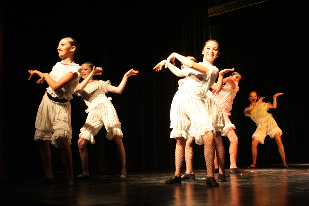 "Cabaret" escuela de danza Mo-Mo dic 09