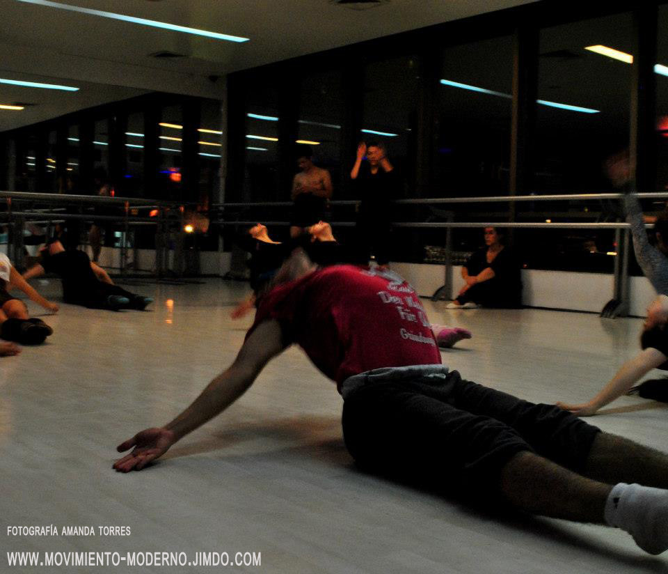 clases de contemporáneo profesor David Correa