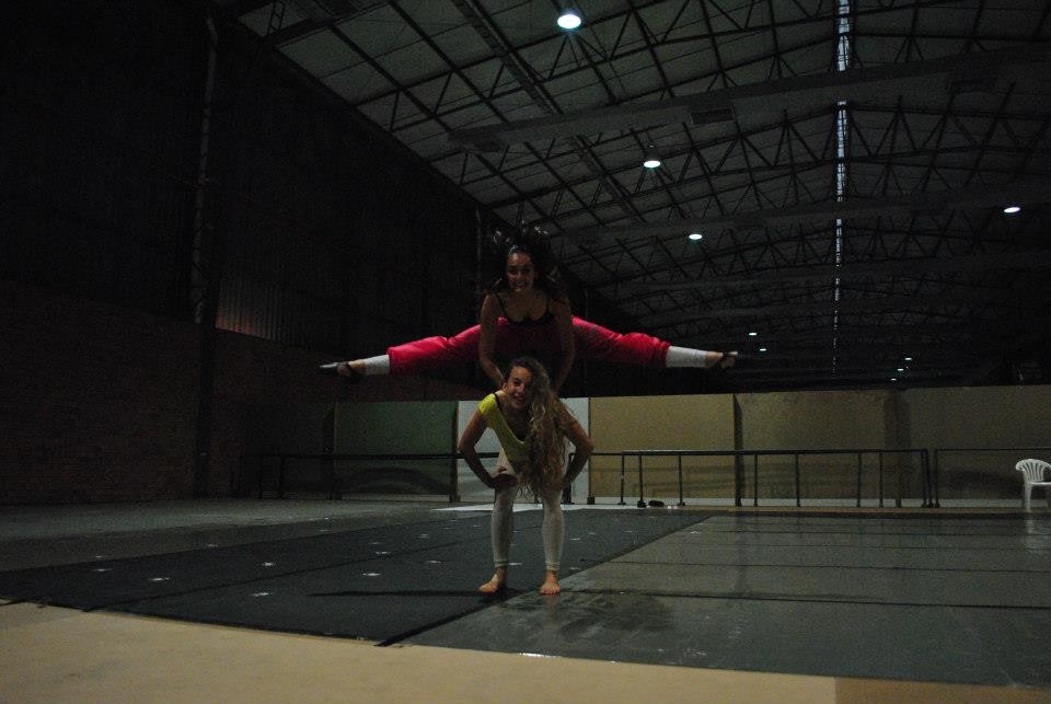 Viaje Cía Mo-Mo a Bento em danca 2012 Brasil