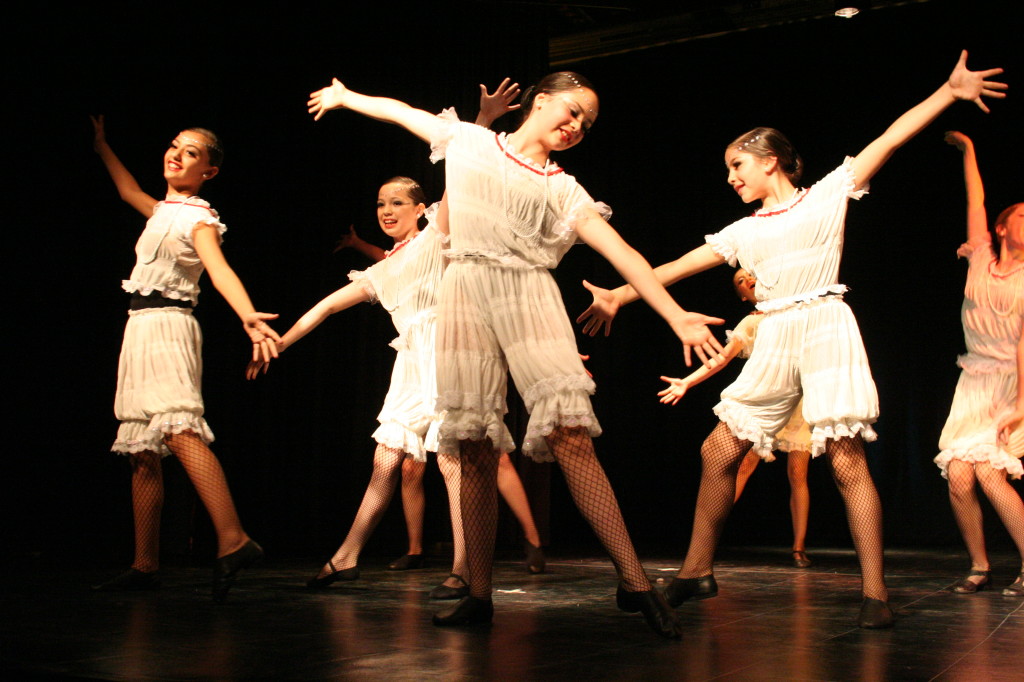 "Cabaret" escuela de danza Mo-Mo dic 09