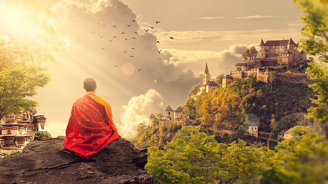 Bild eines meditierenden Mönchs in einer traumhaften Landschaft