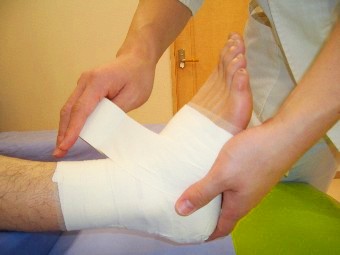 お怪我の手当のイメージ写真
