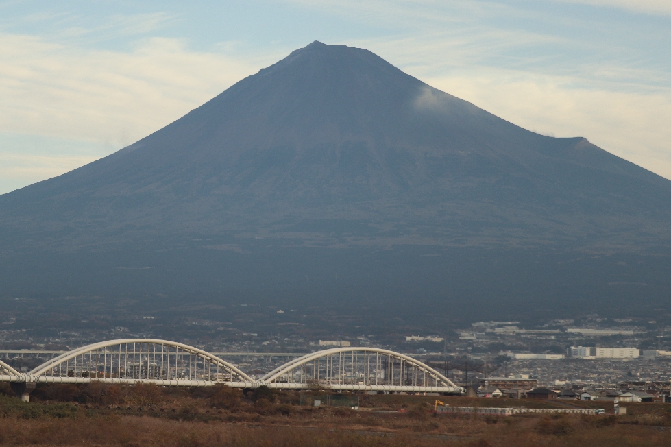 雪の無い富士山