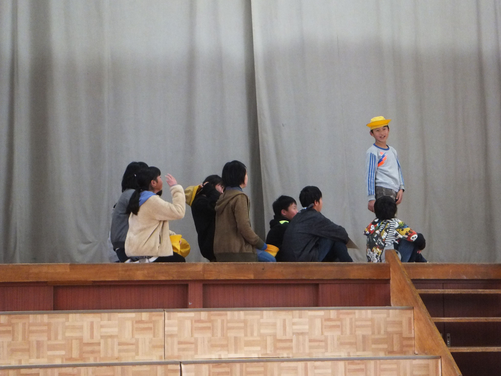 援交小学6年生 交進小 6年生を送る会 - 八街市教育センター