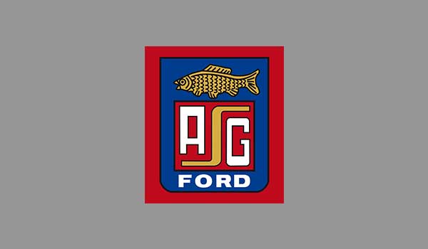 Boote des ASG Ford e. V. am Anleger