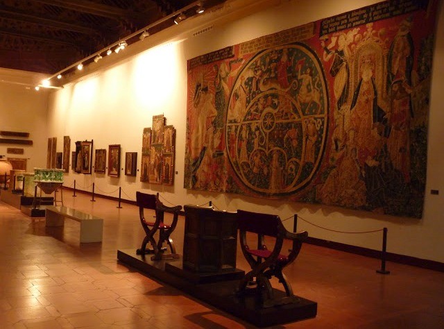 Картина источник жизни 1515 год. Музеи санте марино. Дом музей эль греко в толедо. Гмии эль греко. Карабанья испания достопримечательности.