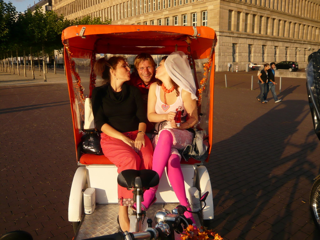 Junggesellinnenabschied mit sechs reizenden Damen