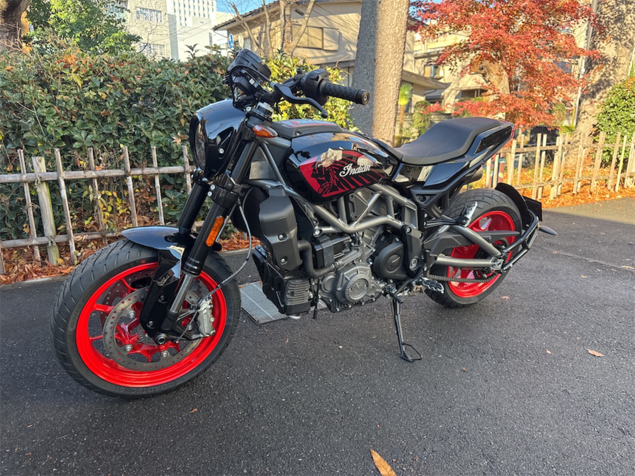 当社オリジナルのトラッカーカスタム車になります。