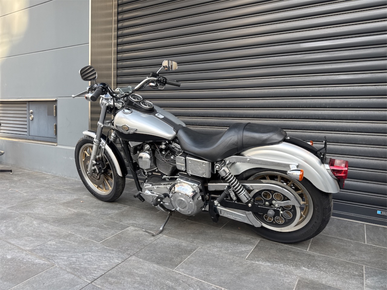 足つきも良く、安定感のある車両です