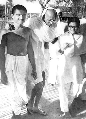 Kanu Gandhi, Mahatma Gandhi and Abha Gandhi, 1945. (Gandhi: 'We are like three bodies but one soul.')