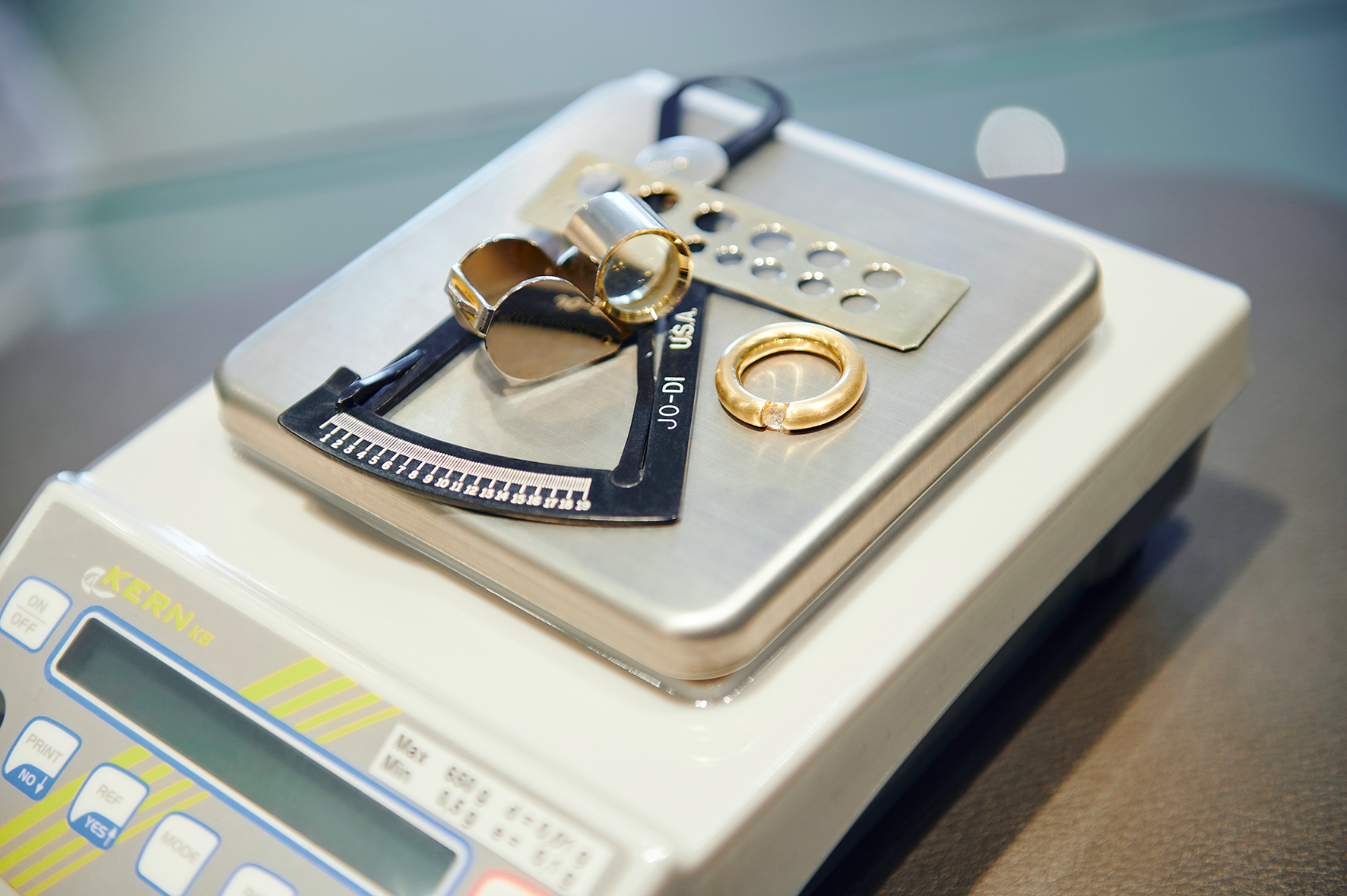Ankauf von Schmuk bei de Loewe „der etwas andere Juwelier"