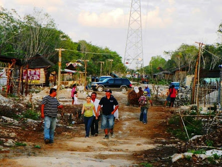 Área de la Comisión Federal de Electricidad Invadida