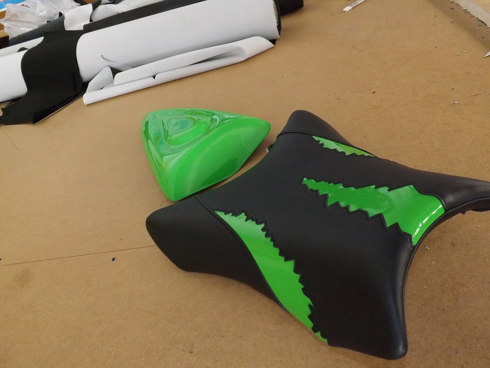 Sattler Polsterer Sitzbank neu beziehen Motorradsattler - Komfortsitze