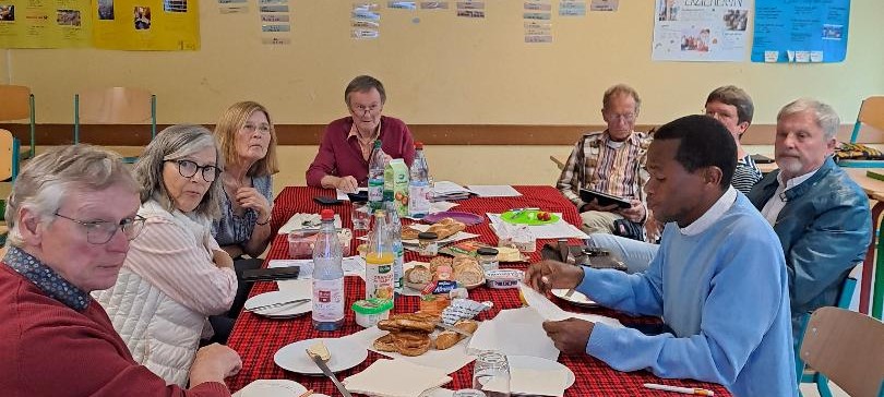 Am Mittwoch berichtete Ewald in einer Vorstandssitzung über die tansanischen Projekte.