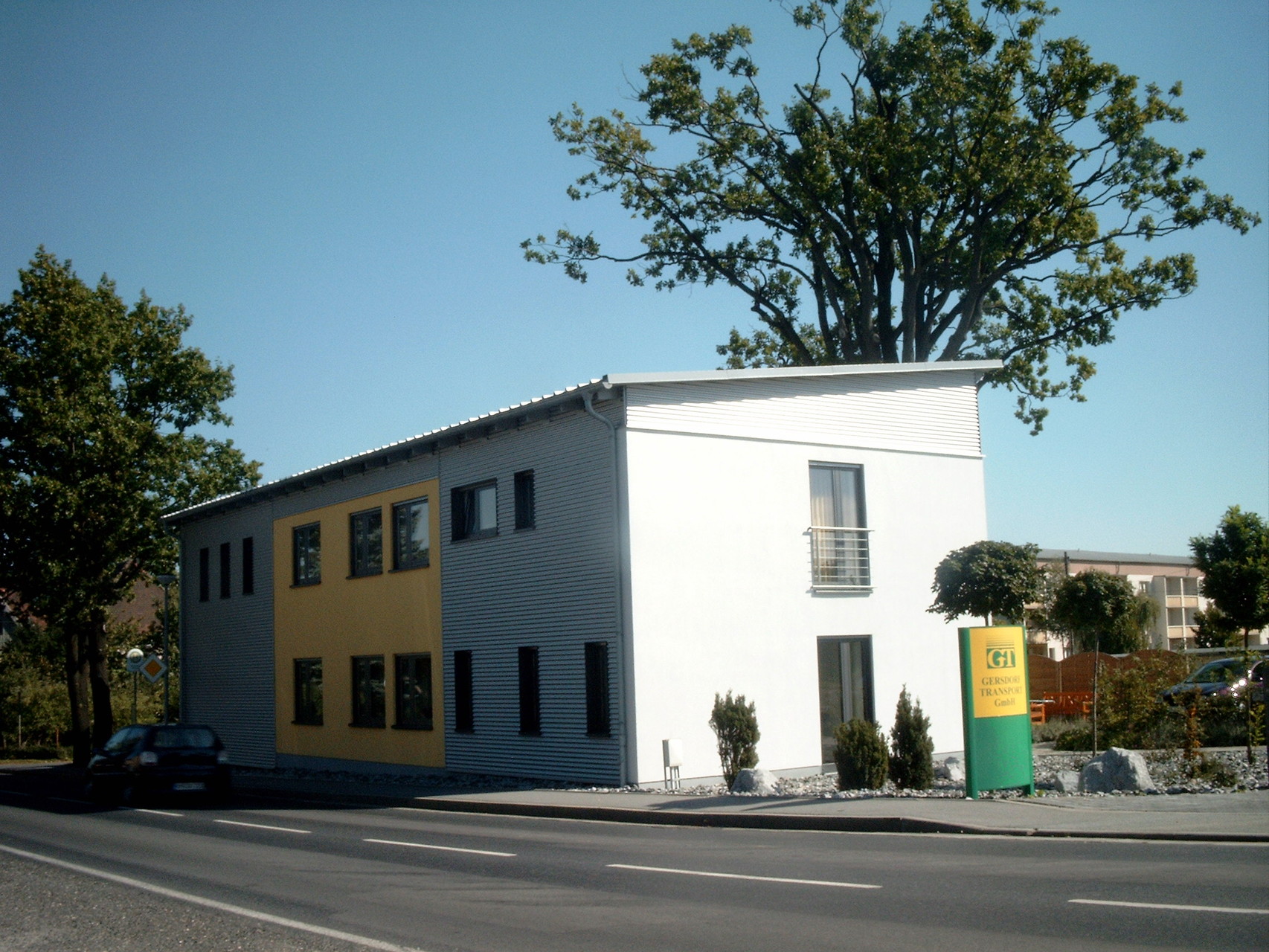 Büro- und Sozialgebäude, Haselbachtal, 2003