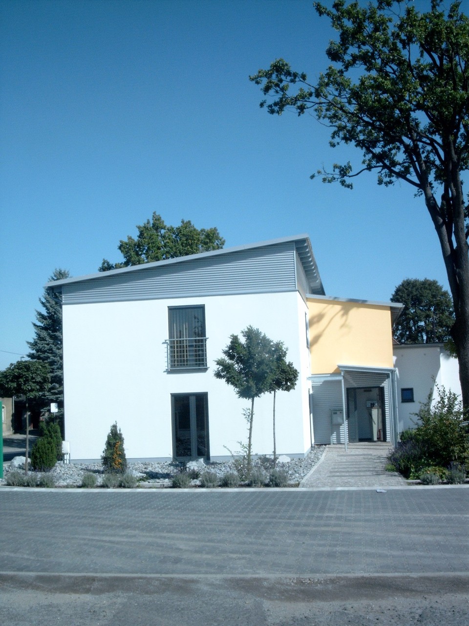 Büro- und Sozialgebäude, Haselbachtal, 2003