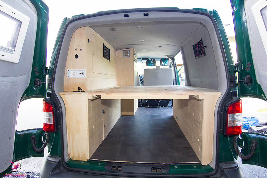 VW T5 Ausbau - Möbelausbau für den VW Bus - Lifetravellerz Blog