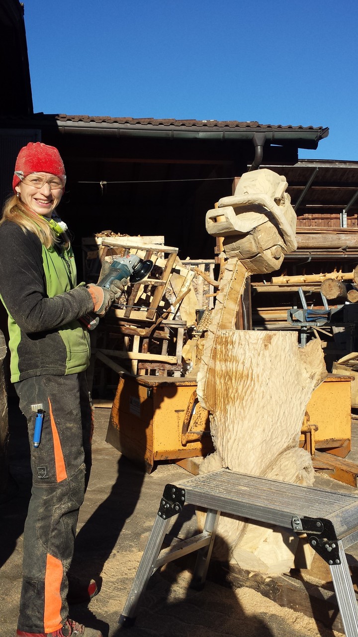 Technik - Schnitzen mit der Kettensäge - Allgäu-Carving by Martina Gast