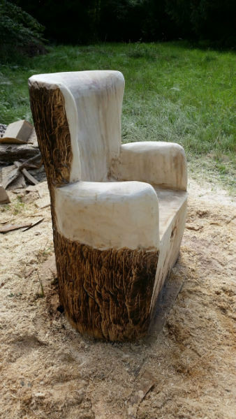 Sessel - Schnitzen mit der Kettensäge - Allgäu-Carving by Martina Gast