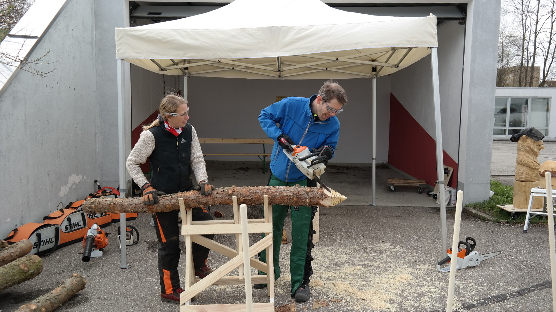 STIHL Testtage - Schnitzen mit der Kettensäge - Allgäu-Carving by Martina Gast