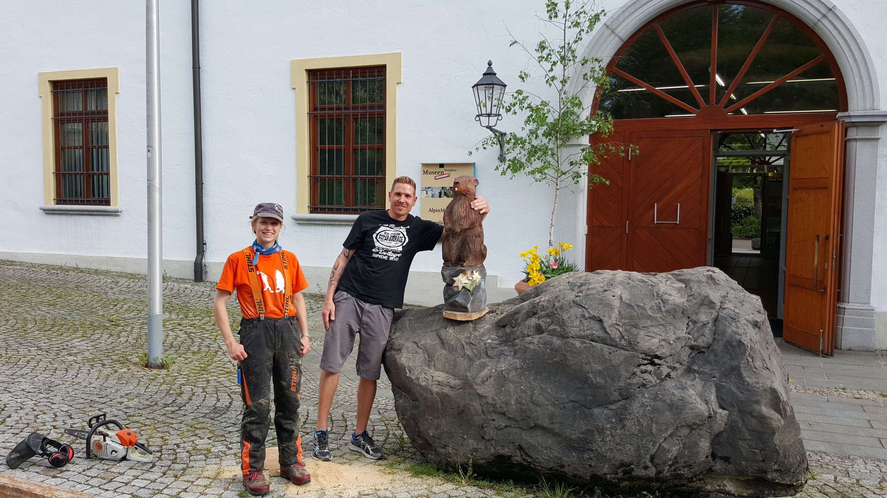 Museumstag Kempten - Schnitzen mit der Kettensäge - Allgäu-Carving by Martina Gast