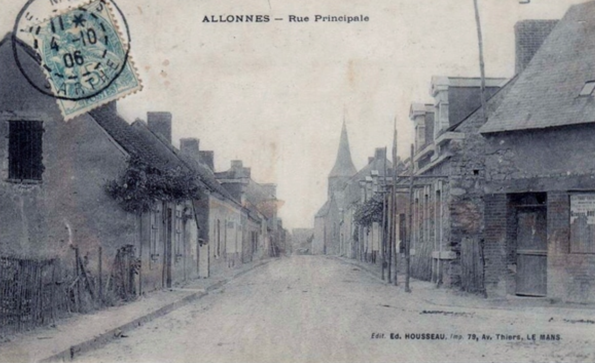 Carte postale représentant en 1958 la rue principale d'Allonnes Source : Geneanet