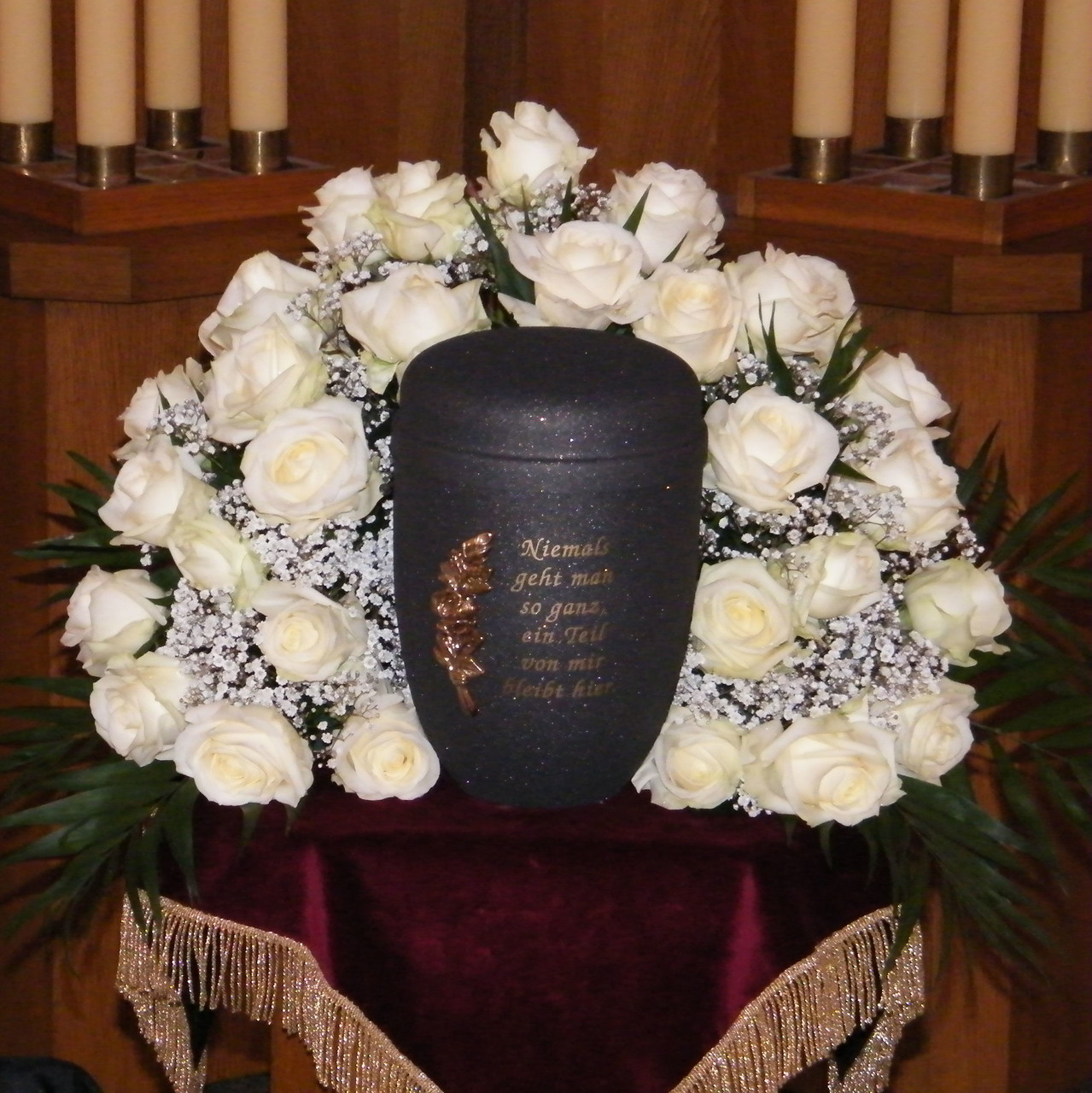 Bilder Trauerfloristik - Bestattungshaus M. Reich