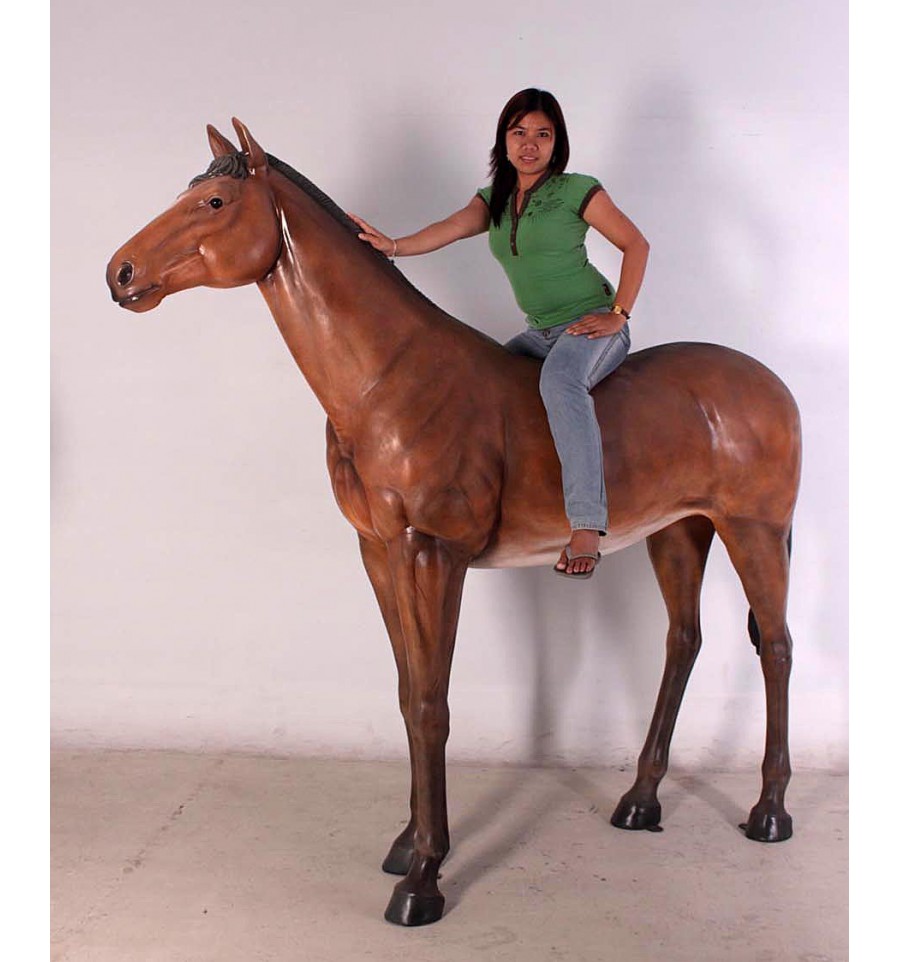 Caballo Decorativo Realista a Tamaño Real – Impacto Visual para Decoraciones Temáticas y Escenografías