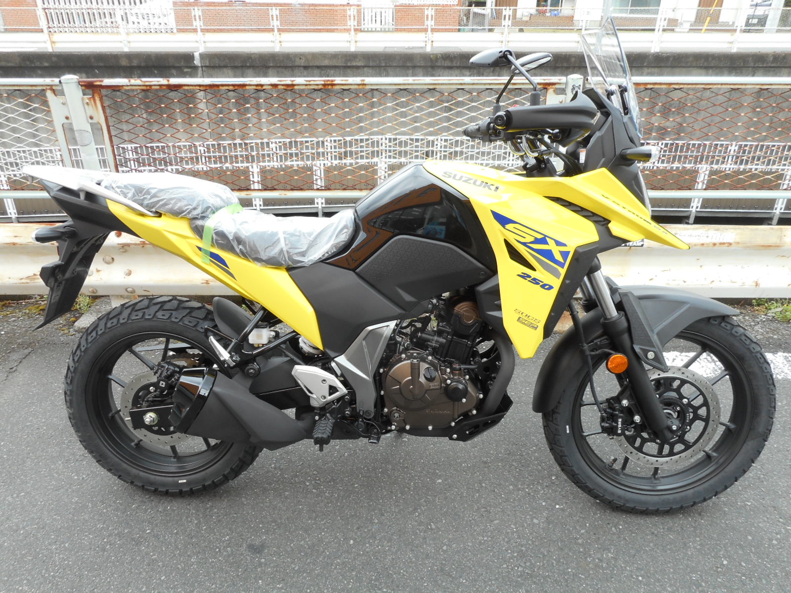 Vｽﾄﾛｰﾑ250SX