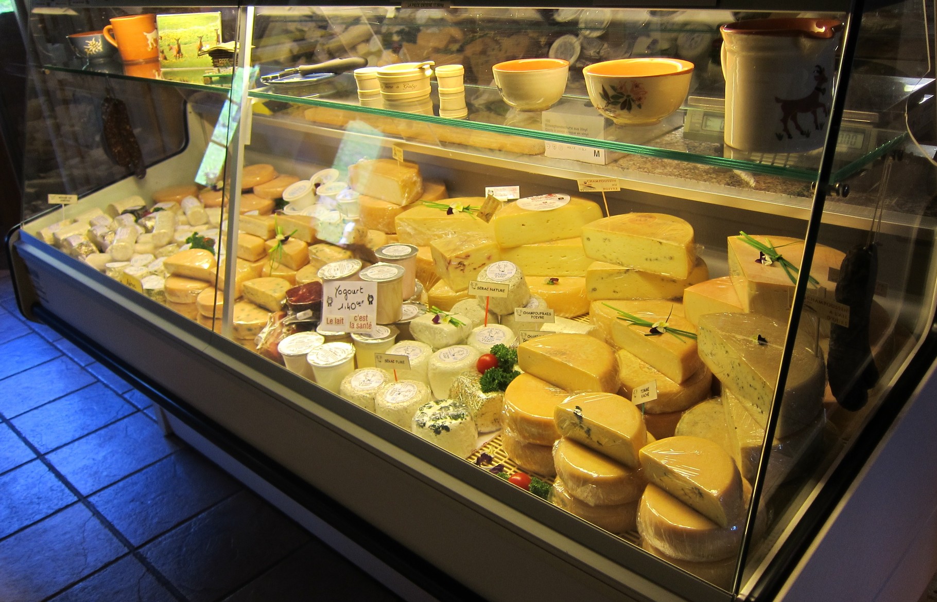 Le Magasin La Ferme à Gaby, Champoussin