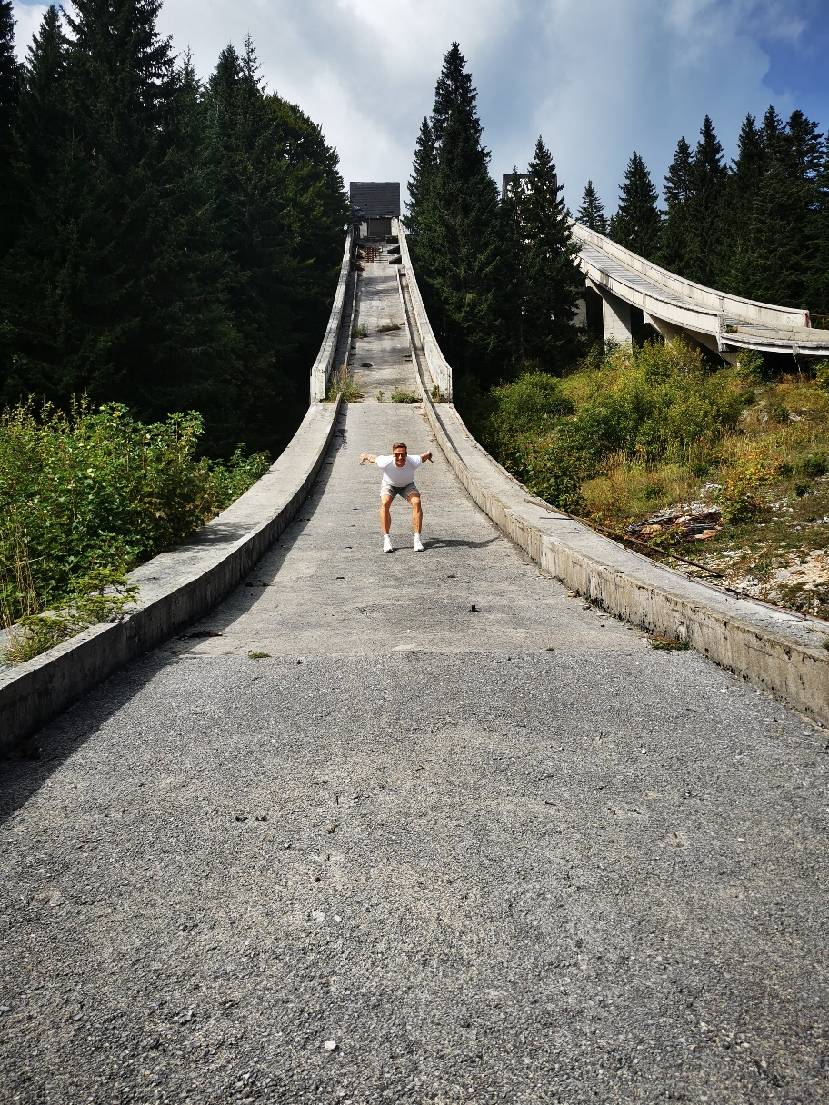 Tadaaaa die olympische Skisprungschanze von 1984