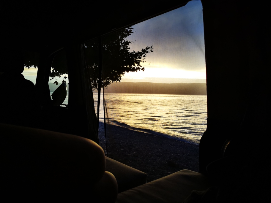 Wir bleiben 2 Nächte hier und machen... Nichts. Sonnenaufgang angucken. 